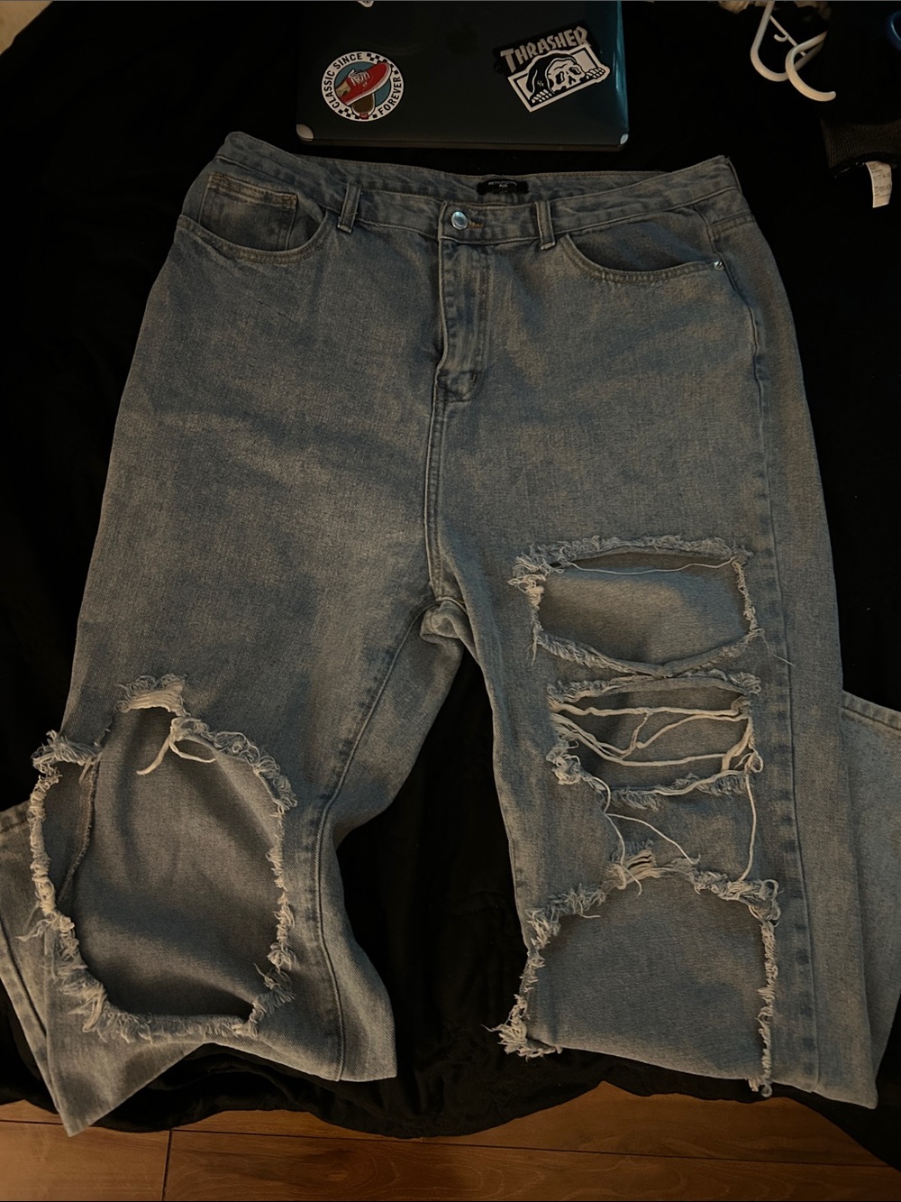 Women’s Distressed Light Blue Denim Jeans size 14 run more like 16